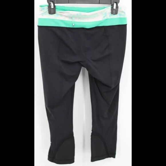 LULULEMON CROP LEGGINGS SIZE 8 WOMEN'S GREEN FLORAL WAIST BAND - Picture 3 of 5